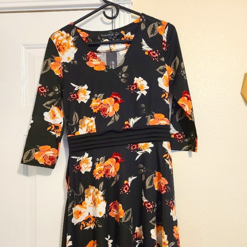 Homeyee Floral dress - Size M